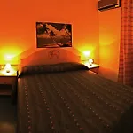 Oriente 3*